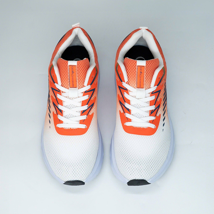 Giay-chay-bo-Goya-Training-Plus 2024-mau-trang-cam-3